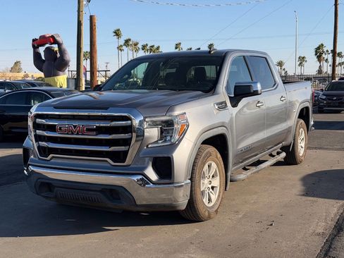Used 2019 GMC Sierra 1500 SLE w/ SLE Value Package image 1