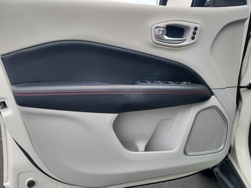 Used 2021 Jeep Compass Limited w/ Elite Interior Group image 14