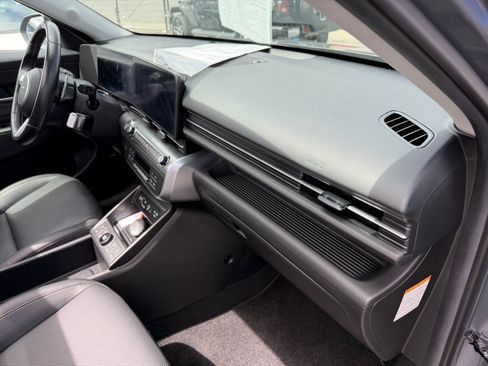 Used 2024 Hyundai Kona Limited FWD image 33
