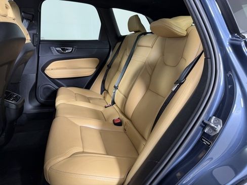 Used 2021 Volvo XC60 T5 Inscription image 21