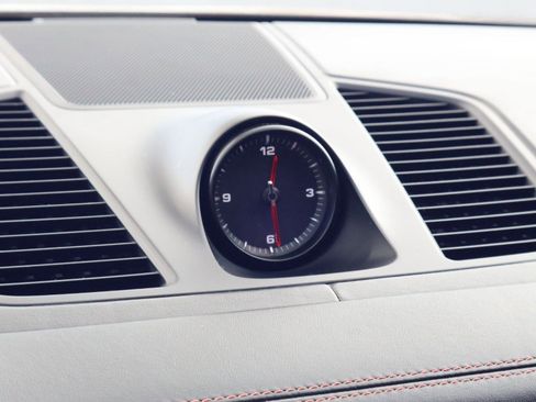 Certified 2023 Porsche Cayenne Platinum Edition w/ Premium Package Plus AWD/4WD image 28