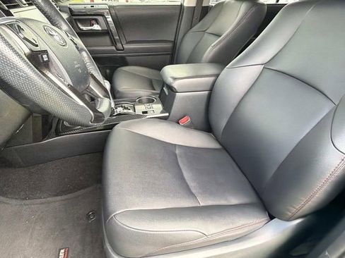 Used 2023 Toyota 4Runner TRD Off-Road Premium w/ Moonroof Package AWD/4WD image 17