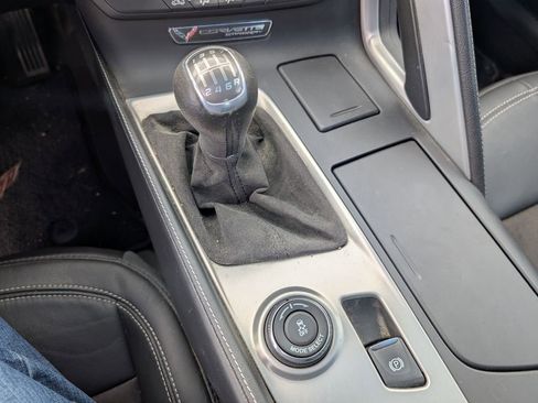 Used 2015 Chevrolet Corvette Stingray Coupe RWD image 20