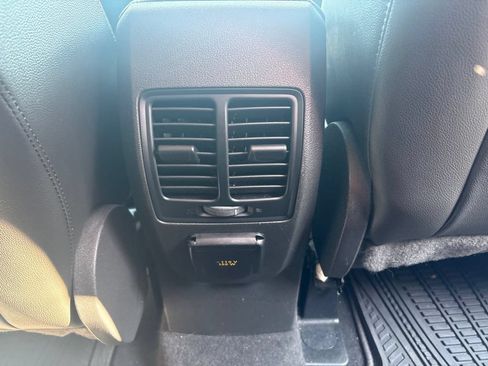 Used 2016 Ford Escape Titanium w/ Equipment Group 301A AWD/4WD image 32