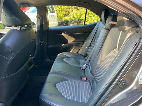 Used 2021 Toyota Camry SE AWD/4WD image 9