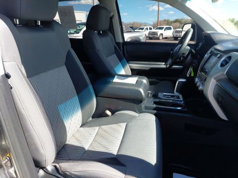 Used 2017 Toyota Tundra SR5 w/ SR5 Upgrade Package image 31