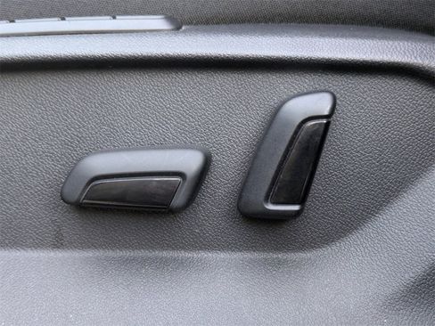 Certified 2023 Volkswagen Atlas SEL image 28