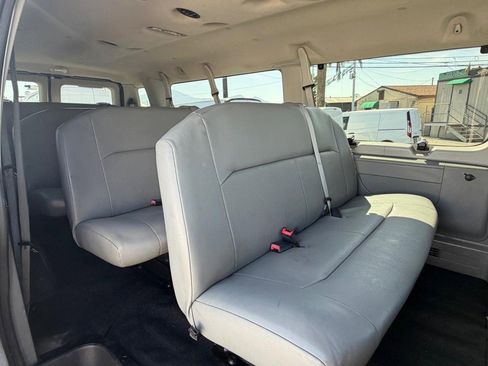 Used 2008 Ford E-350 and Econoline 350 Extended Wagon Super Duty image 26