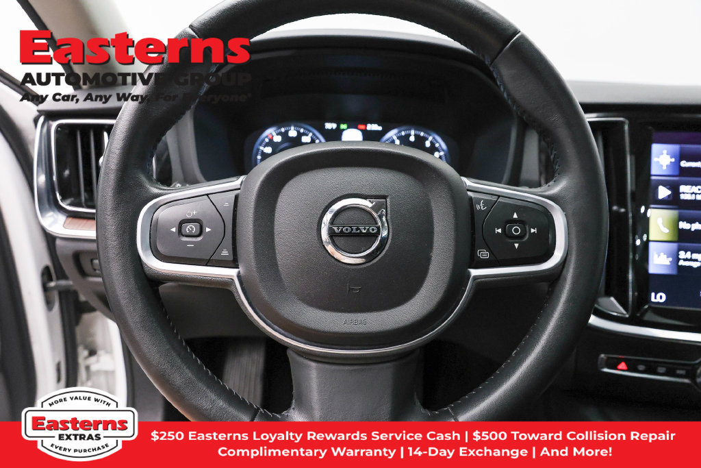 Used 2022 Volvo S60 B5 Inscription FWD image 11