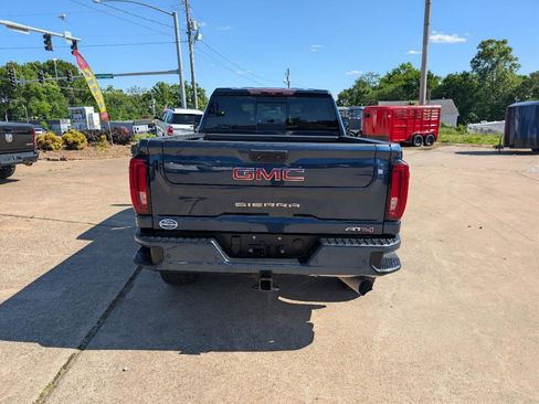Used 2020 GMC Sierra 2500 AT4 w/ AT4 Premium Package AWD/4WD image 6