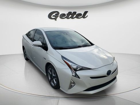 Used 2017 Toyota Prius Four Touring image 2