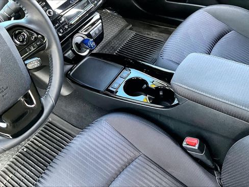 Certified 2022 Toyota Prius Prime LE image 16