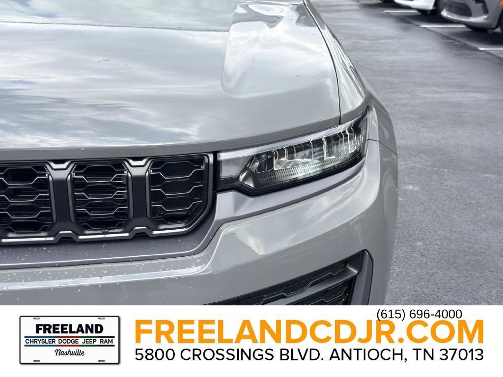 New 2027 Jeep Grand Cherokee Altitude AWD/4WD image 9