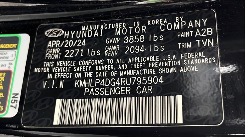Used 2024 Hyundai Elantra Limited FWD image 50