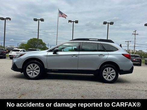 Used 2018 Subaru Outback 2.5i Premium AWD/4WD image 2