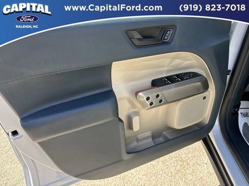 Certified 2025 Ford Maverick Lariat w/ 4K Tow Package AWD/4WD image 18