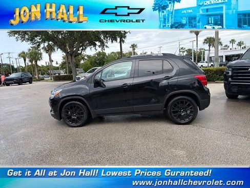 Used 2020 Chevrolet Trax LT w/ LT Convenience Package FWD image 4