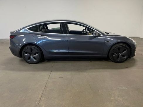 Used 2020 Tesla Model 3 Standard Range Plus RWD image 2