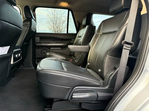 Used 2024 Ford Expedition XLT AWD/4WD image 27