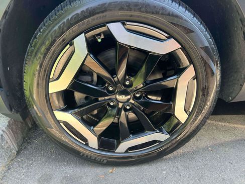 Used 2024 Kia Telluride S w/ S Sunroof Package AWD/4WD image 5