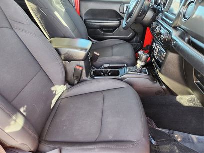 Used 2023 Jeep Gladiator Sport