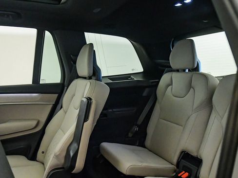 Used 2026 Volvo XC90 B6 Plus w/ Protection Package AWD/4WD image 20