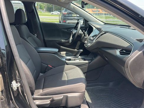 Used 2016 Chevrolet Malibu LT FWD image 12