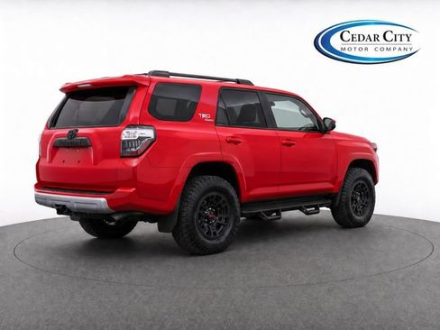 Used 2020 Toyota 4Runner TRD Off-Road Premium w/ Moonroof Package AWD/4WD image 4