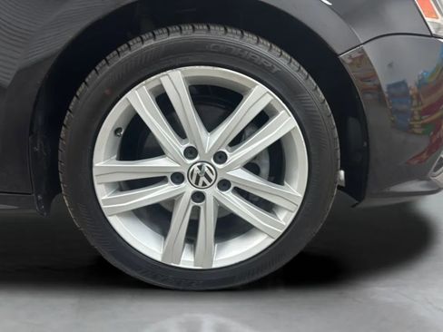 Used 2015 Volkswagen Jetta SEL FWD image 28