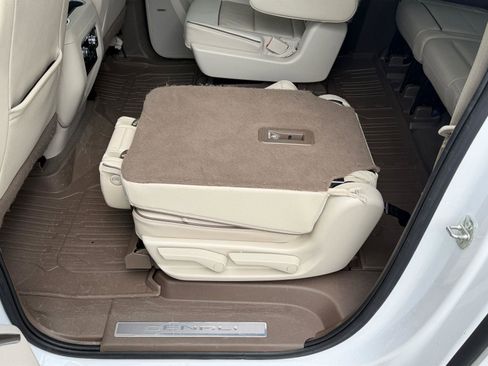 Used 2022 GMC Yukon XL Denali w/ Denali Premium Package image 43