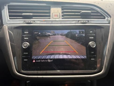 Used 2024 Volkswagen Tiguan SE FWD image 20