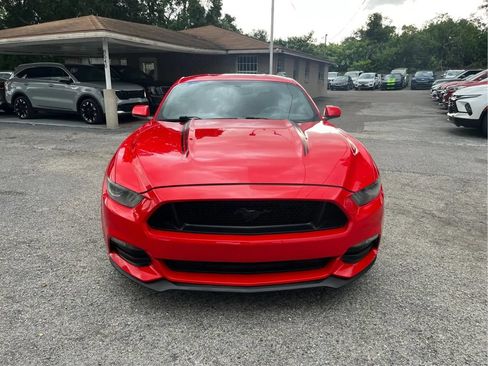 Used 2017 Ford Mustang Coupe RWD image 2