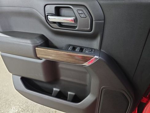 Used 2021 Chevrolet Silverado 1500 RST w/ Z71 Off-Road Package image 29