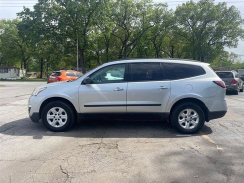 Used 2013 Chevrolet Traverse LS FWD image 8