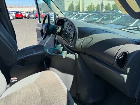 Used 2003 Ford E-350 and Econoline 350 XL image 12