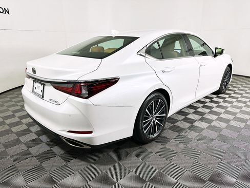 Used 2024 Lexus ES 350 w/ Premium Package image 3
