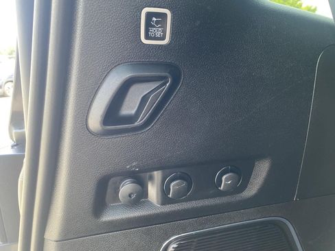 Used 2024 Jeep Wagoneer Series II AWD/4WD image 14