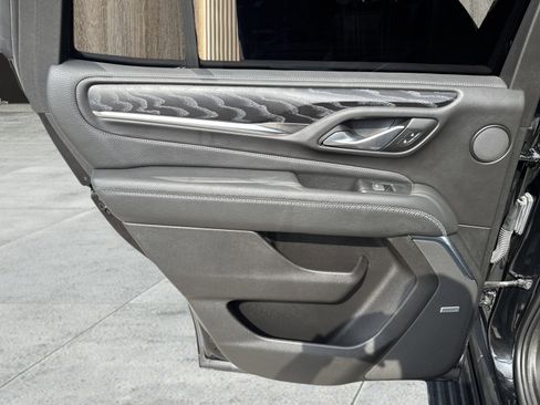 Used 2022 GMC Yukon Denali image 32