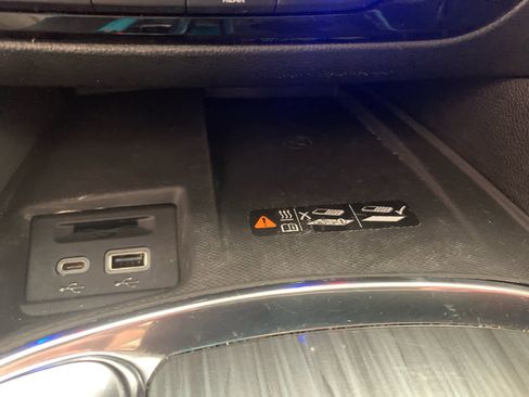 Used 2023 Buick Enclave Essence w/ Experience Buick Package image 33