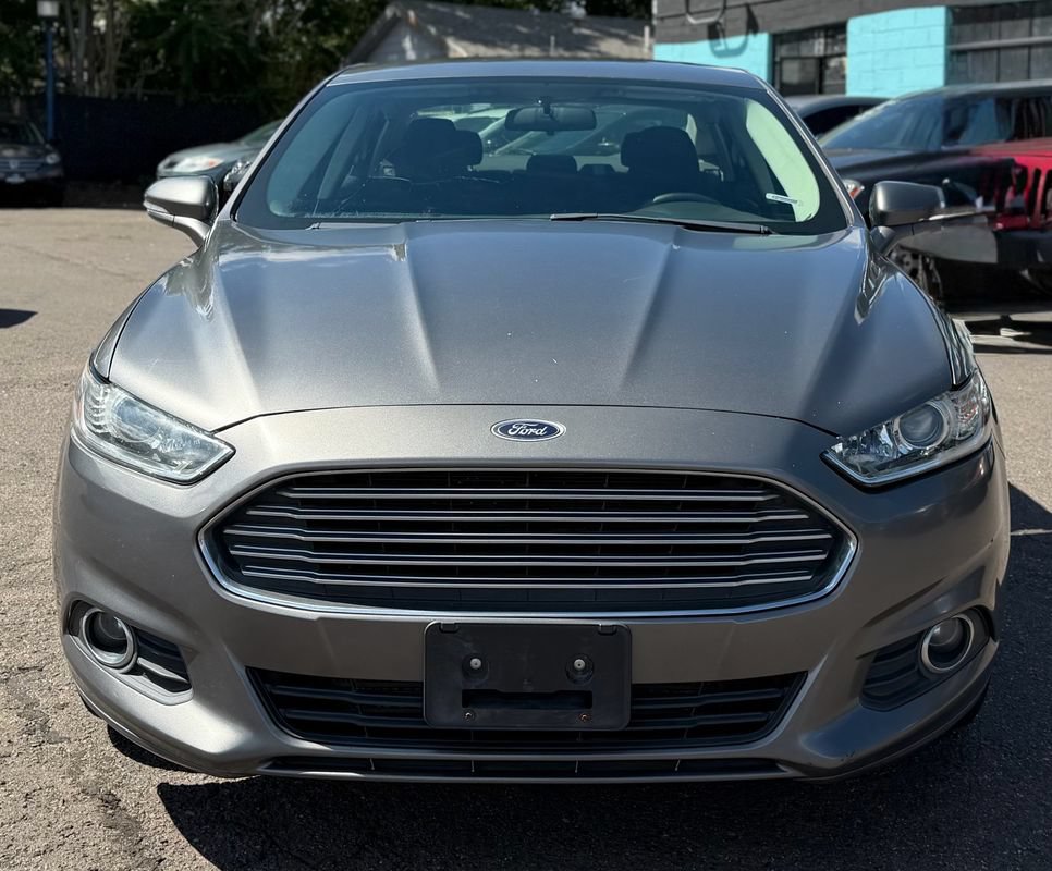Used 2013 Ford Fusion SE FWD image 8