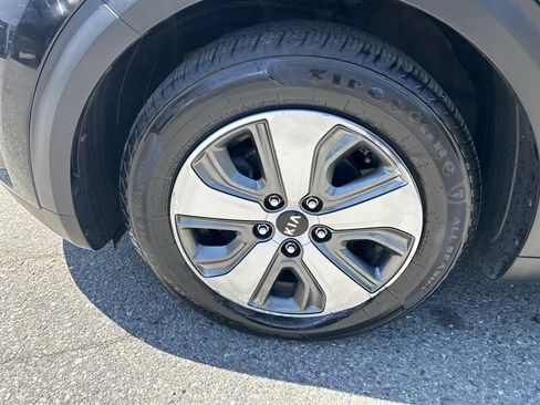 Used 2019 Kia Niro FE FWD image 7