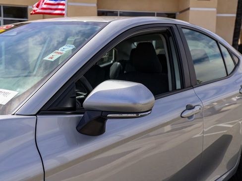 Used 2025 Toyota Camry LE image 13
