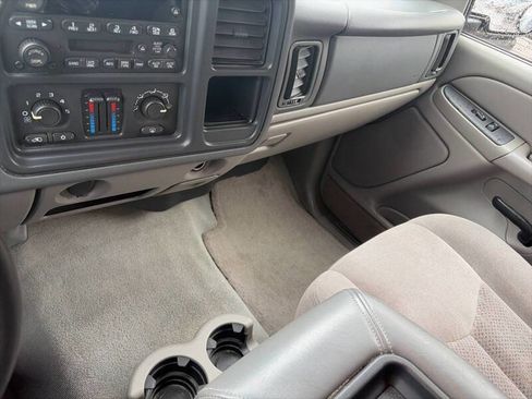 Used 2004 Chevrolet Tahoe LS RWD image 19