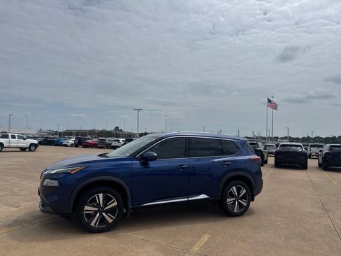 Certified 2023 Nissan Rogue SL w/ SL Premium Package FWD image 11