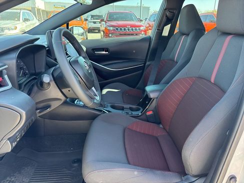 Used 2025 Toyota Corolla SE image 10