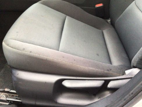 Used 2024 Toyota Prius LE FWD image 13
