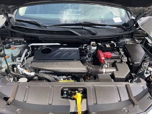 Used 2024 Nissan Rogue SV FWD image 17