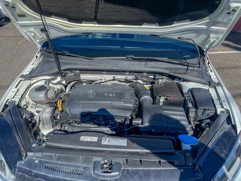 Used 2015 Volkswagen GTI SE image 45