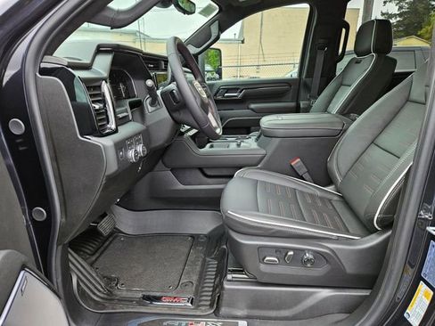 New 2026 GMC Sierra 2500 AT4X w/ LPO, Black Badging Package AWD/4WD image 17