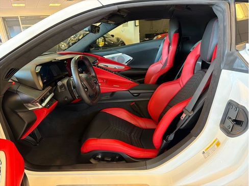 Used 2023 Chevrolet Corvette Stingray Premium Cpe w/ Z51 Performance Package RWD image 9